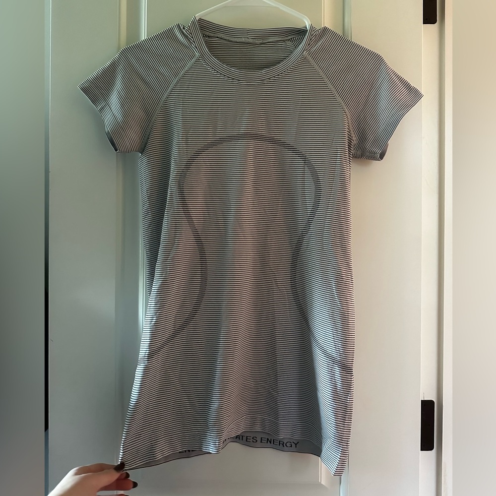 COPY - Lululemon swiftly short sleeve striped top